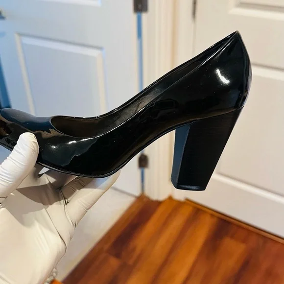 Vince Camito Elegant Black Patent Leather Heels. - Picture 8 of 13